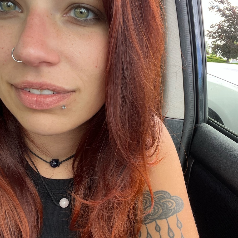 Meet your Posher, Cassandra